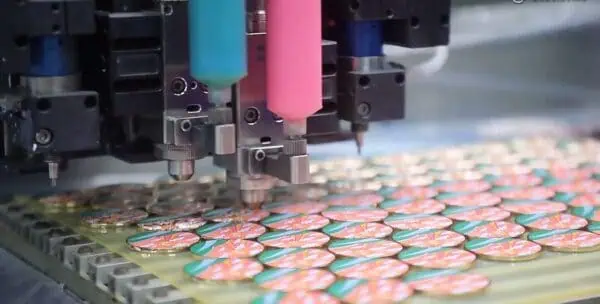 Automatic coloring production line