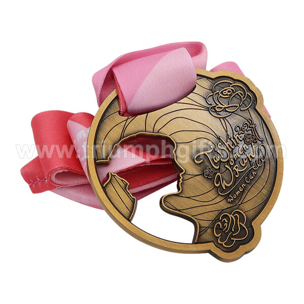 Custom Sport Run Medal with Elegant Cut-Out Design - Image 2
